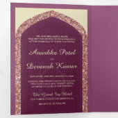 Plum Mauve Roos Gouden Glitter Indiase bruiloft Drieluik Uitnodiging (Binnenzijde eerst)