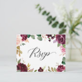 Plum Paars Blush Floral Wedding RSVP Response Briefkaart (Staand voorkant)