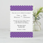 Plum Paars Chevron Wedding Invitations Kaart (Staand voorkant)