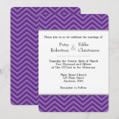 Plum Paars Chevron Wedding Invitations Kaart (Voorkant / Achterkant)
