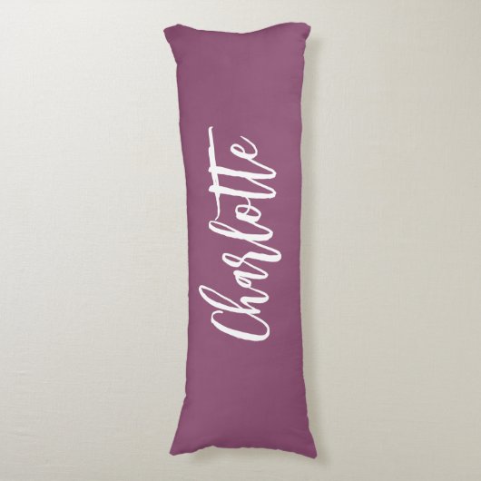 Plum paars name script lichaamskussen (Voorkant Verticaal)