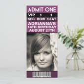 Plum Paars VIP Photo Ticket Birthday Party Kaart (Staand voorkant)