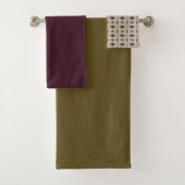 Plum Paarse en Olive Green Bad Handdoek (Insitu)