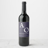 Plum Paarse minimalistische monogram bruiloft Wijn Etiket (Voorkant)