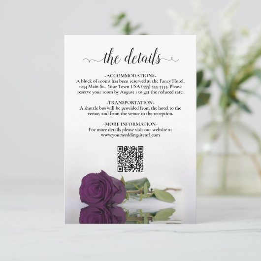 Plum Paarse Roos Elegante bruiloft Details QR Code Informatiekaartje (Staand voorkant)