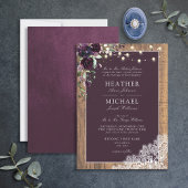 Plum Paarse Rustic Wood Lace Script Wedding Invita Kaart