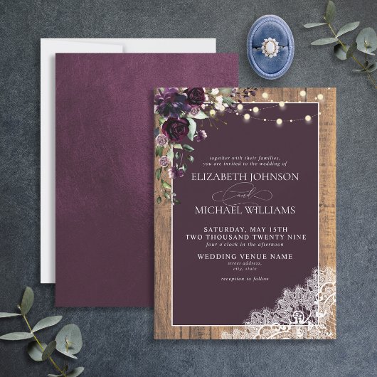 Plum Paarse Rustic Wood Lace Script Wedding Invita Kaart