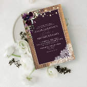 Plum Paarse Rustic Wood Lace Script Wedding Invita Kaart