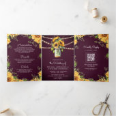 Plum Paarse Sunflower Mason Jar QR Code Weddenscha Drieluik Uitnodiging (Binnen)
