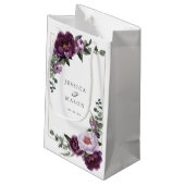 Plum Peonies Floral Hotel Wedding Gift Bag Klein Cadeauzakje (Achterkant Gekanteld)