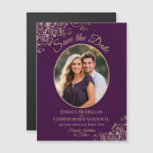 Plum Purple & Gold Wedding Save Date Oval Photo Magnetische Uitnodiging (Voorkant / Achterkant)