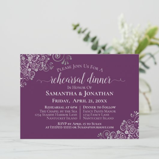 Plum Purple & Silver Wedding Rehearsal & Dinner Kaart (Staand voorkant)