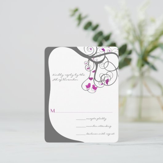 Plum Tree Swirls Tortelduifjes Weddenschap RSVP Kaartje (Staand voorkant)