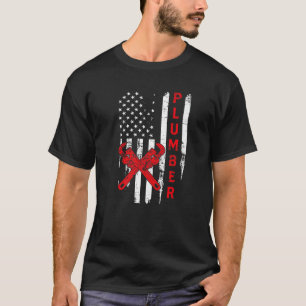 Plumber USA Flag Pipe WFrench Tradesman plumbing P T-shirt