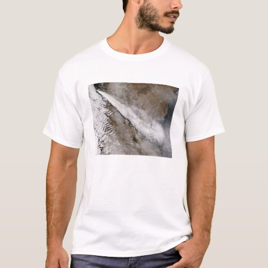 Plume uit de uitbarsting van Chaiten vulcano, Chil T-shirt (Voorkant)