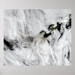 Plume uit Okmok Volcano, Aleutian Islands 2 Poster
