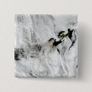 Plume uit Okmok Volcano, Aleutian Islands 2 Vierkante Button 5,1 Cm