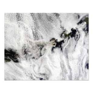 Plume uit Okmok Volcano, Aleutian Islands Foto Afdruk