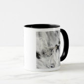 Plume uit Okmok Volcano, Aleutian Islands Mok (Voorkant rechts)