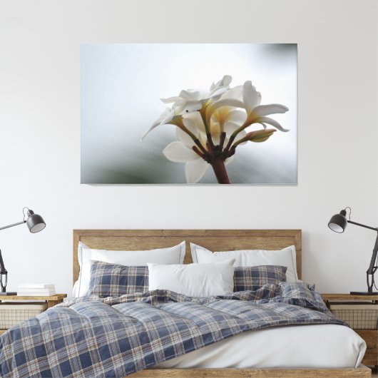 Plumeria Bloemen Hawaï Canvas Afdruk (Insitu (Slaapkamer))