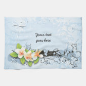  Plumeria/Frangipani en Ivy op blauw Theedoek (Horizontaal)