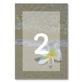 Plumeria Frangipani op zand bruiloft Kaart (Voorkant)