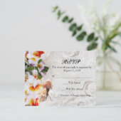 Plumeria Orchidee Lei in het Zand RSVP Beach Bruil (Staand voorkant)