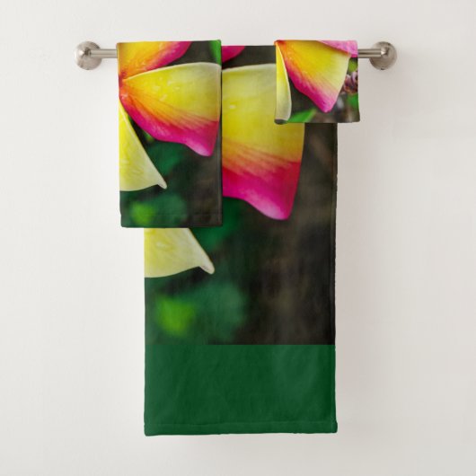 Plumeria rubra bad handdoek (Insitu)