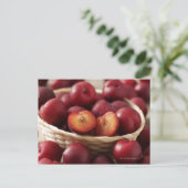 Plums in mand briefkaart (Staand voorkant)