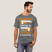 Plumveeftijd Nee Ja, ik kan die stekker herstellen T-shirt (Voorkant volledig)