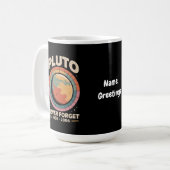 Pluto 1930-2006: een grappige retro-ruimte koffiemok (Voorkant links)