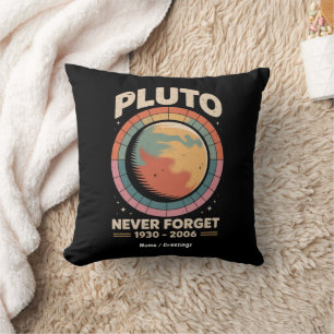 Pluto 1930-2006: een grappige retro-ruimte kussen