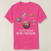 Pluto heeft nieuwe vrienden zonne-ruimtewetenschap t-shirt (Design voorkant)