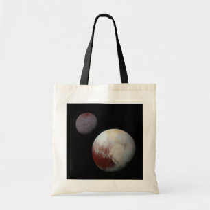 Pluto & Moon Charon door New Horizons NASA Tote Bag