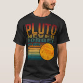 Pluto Nooit Vergeten T-shirt (Voorkant)