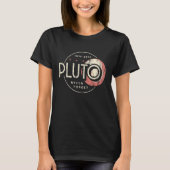 Pluto Pluto Never Forge Funny Retro Science T-shirt (Voorkant)