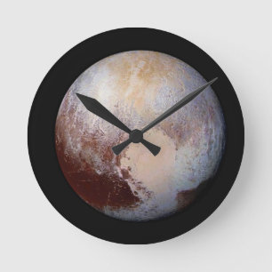 Pluto Ronde Klok