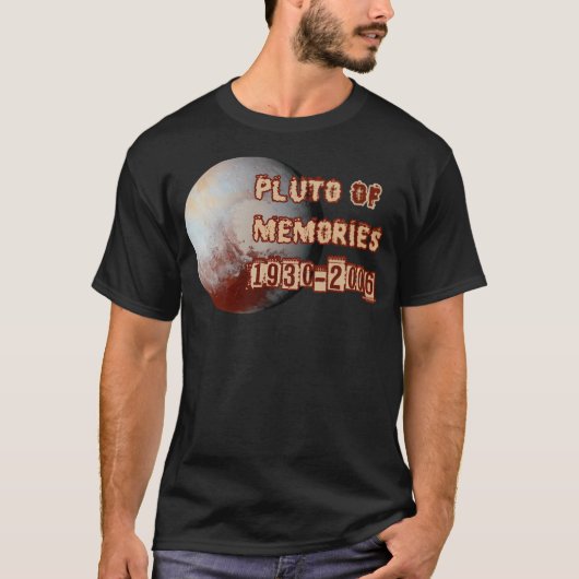 Pluto van herinneringen die Pluto nooit vergeet T-shirt (Voorkant)
