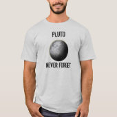 Pluto. Vergeet het nooit. T-shirt (Voorkant)
