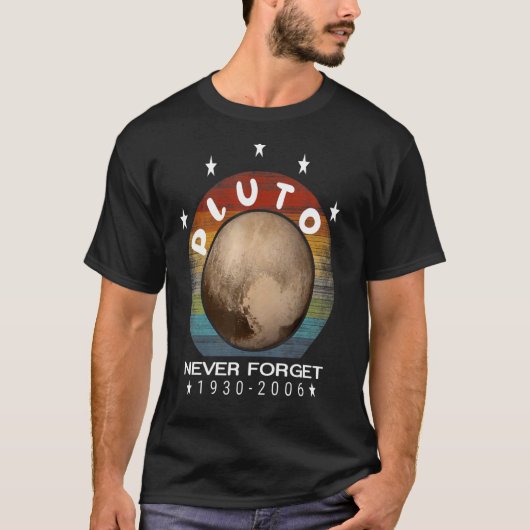 Pluto vergeet nooit het ontwerp van de ruimtewete t-shirt (Voorkant)