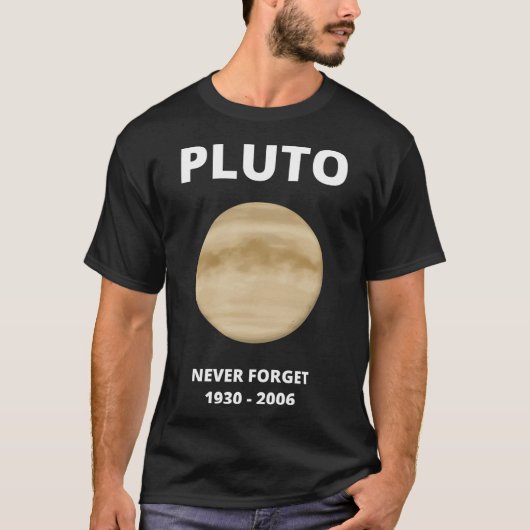 Pluto vergeet nooit t-shirt (Voorkant)
