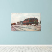 Pocatello, ID - Treinen en mensen rond treinen Canvas Afdruk (Insitu (Houten vloer))