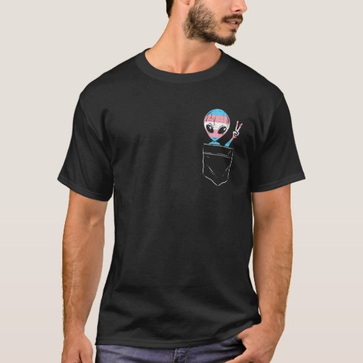 Pocket Transgender Alien Trans Pride Flag LGBT ET T-shirt (Voorkant)