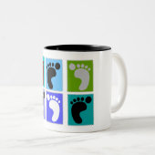 Podiatrist Gifts Popart Design of Feet Tweekleurige Koffiemok (Voorkant rechts)