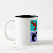 Podiatrist Gifts Popart Design of Feet Tweekleurige Koffiemok (Links)