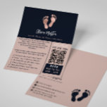 Podiatrist Voet Gezondheidsbeoefenaar QR Business Flyer<br><div class="desc">Moderne Marine en Blush Pink Podiater Foot Health Practitioner Business Flyer. Het ontwerp kenmerkt roos gouden voetenpictogram op een marineachtergrond,  jouw naam,  titel,  diensten,  qr-code,  openingstijden en telefoonaantal op de voorzijde. Personaliseer verder met je contactgegevens op de achterkant.</div>