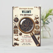 podium Clue Spy Escape Room 7e Verjaardag uitnodig Kaart (Staand voorkant)