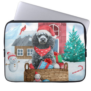 Poedel Hond In sneeuw Kerstmis Hondenhok Laptop Sleeve