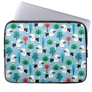 Poedel in het park laptop sleeve