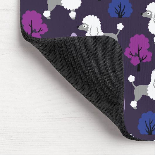 Poedel in het park muismat (Hoek)